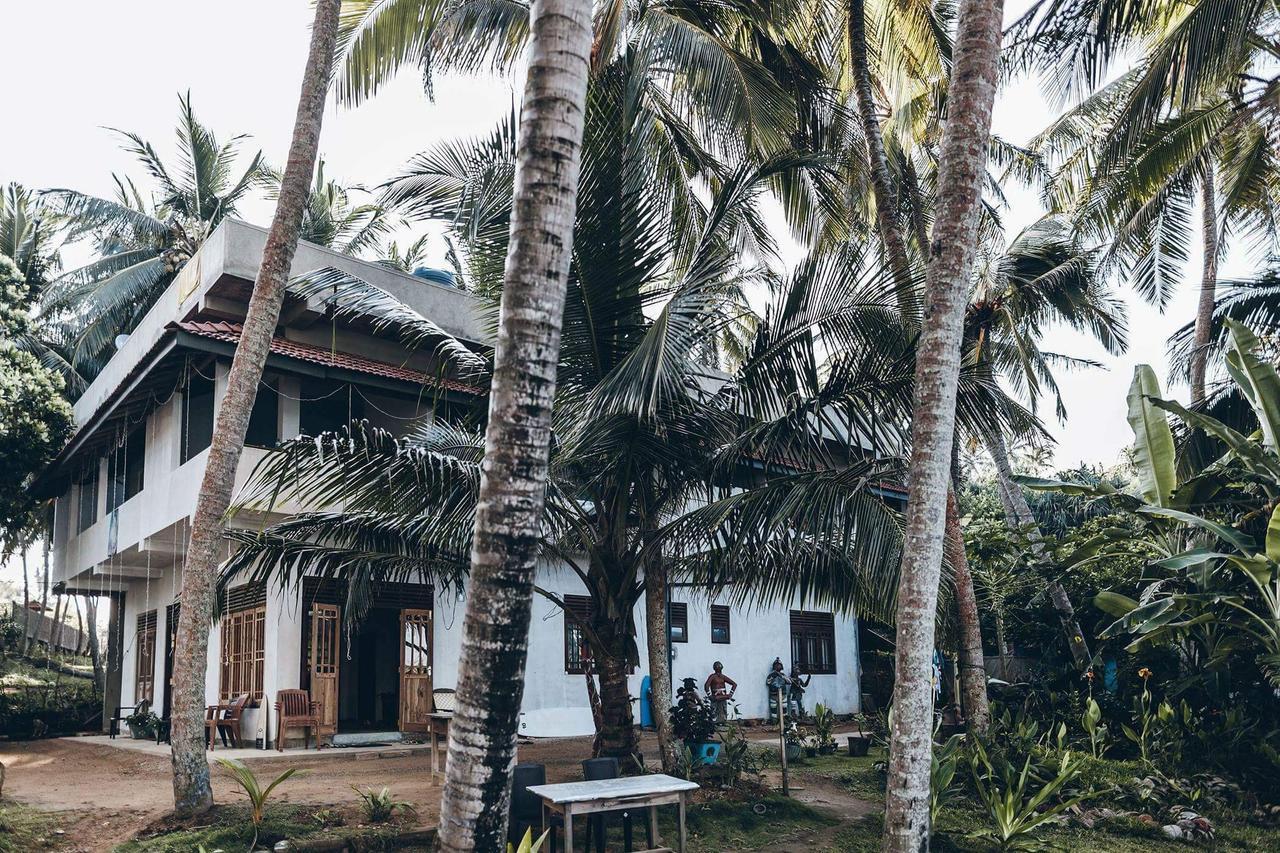 Surf Home Stay Hiriketiya Dickwella Exterior photo